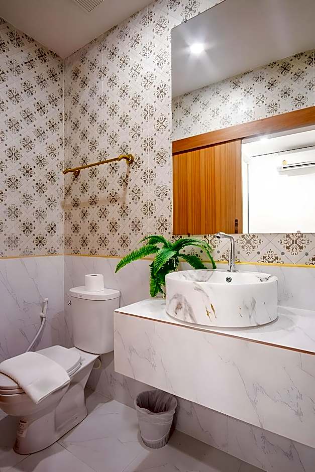 Isara Boutique Hotel and Cafe