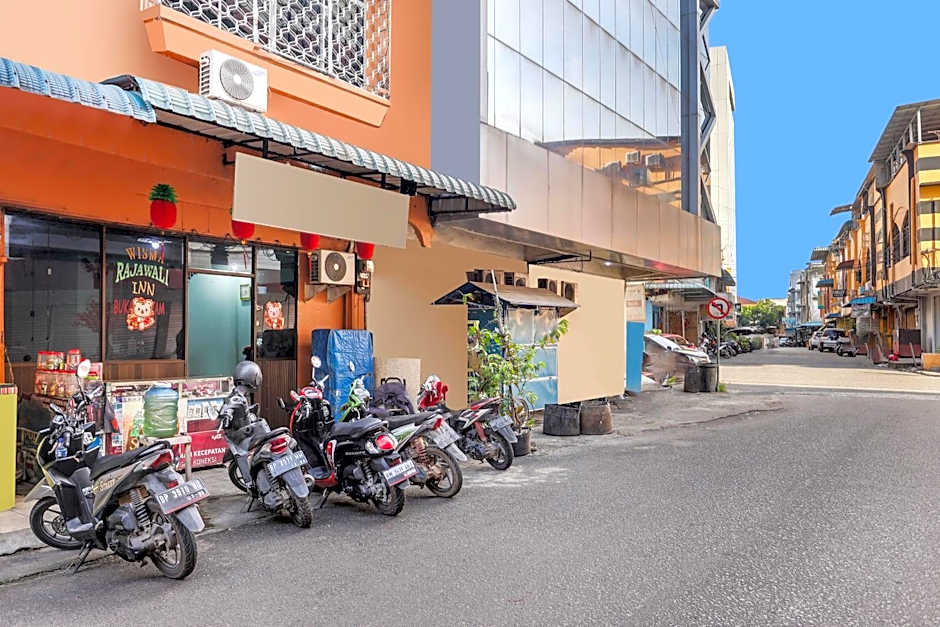 OYO 91967 Rajawali Inn