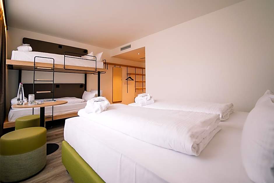 COURT Hotel