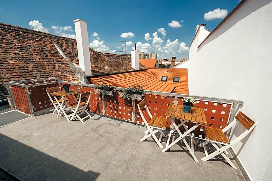 YellowBoot Aparthotel