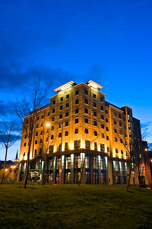 City Hotel