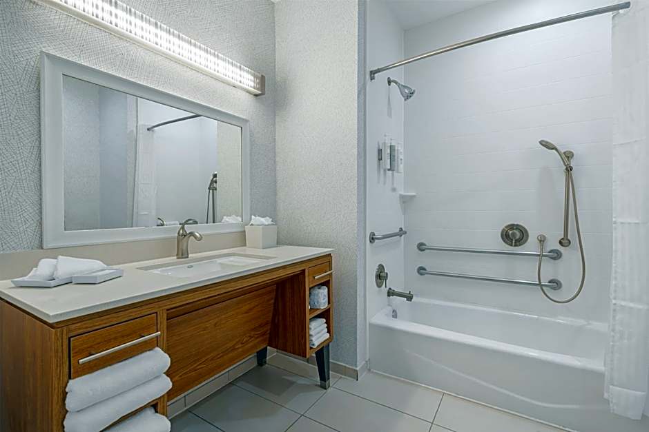 Home2 Suites By Hilton Dallas Desoto