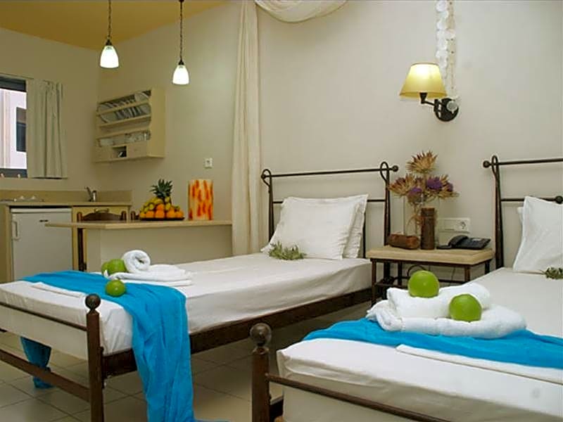 Golden Bay Boutique Hotel & Bungalows