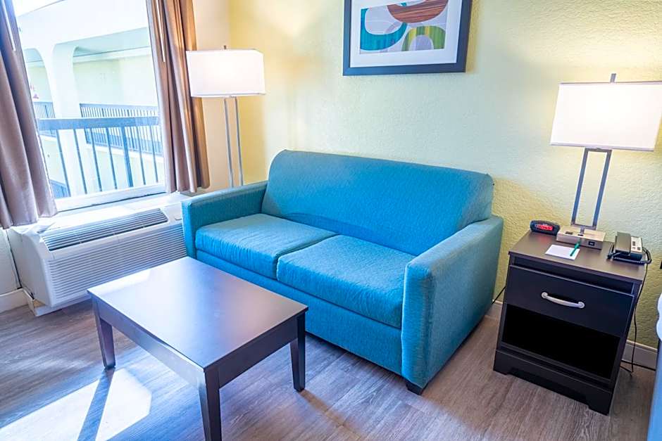 Quality Inn Palm Beach International Airport