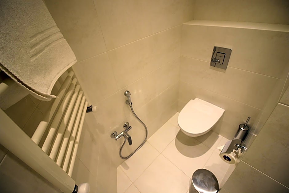 Super Luxury Apartments