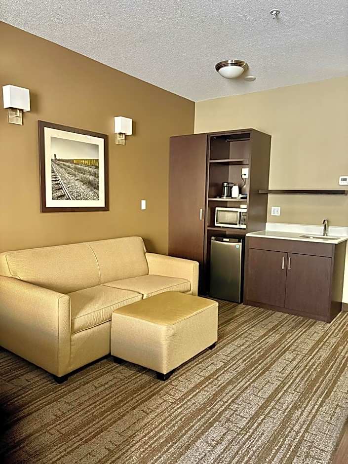 Microtel Inn & Suites By Wyndham Whitecourt