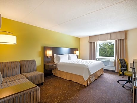 King Room - Hearing Accessible/Non-Smoking