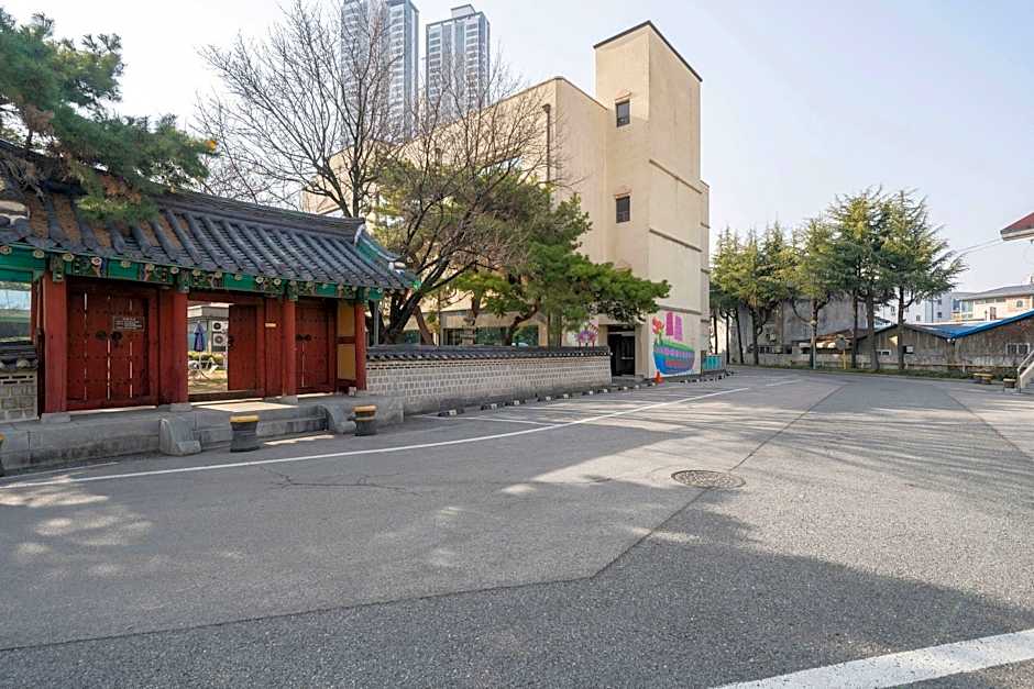 Onyang Hot Spring Hotel