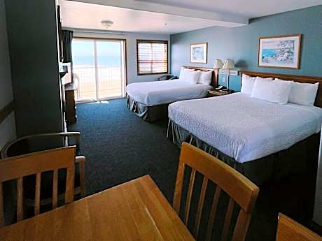 Queen Room with Balcony - Second Floor