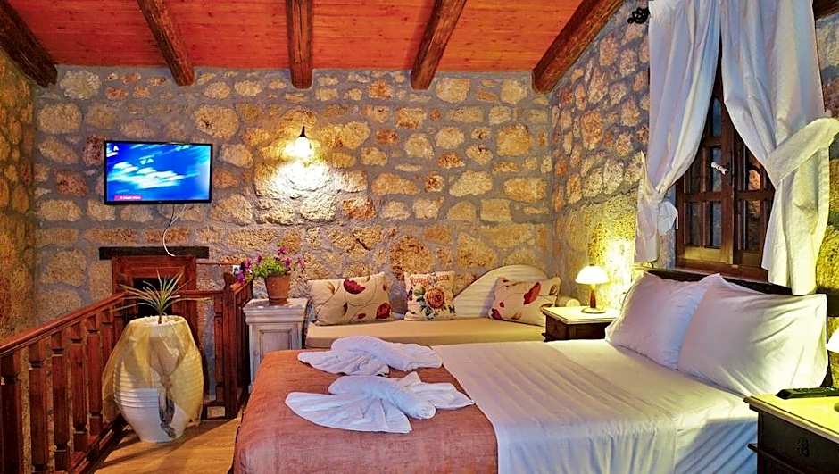 Camelot Royal Beds by Checkin