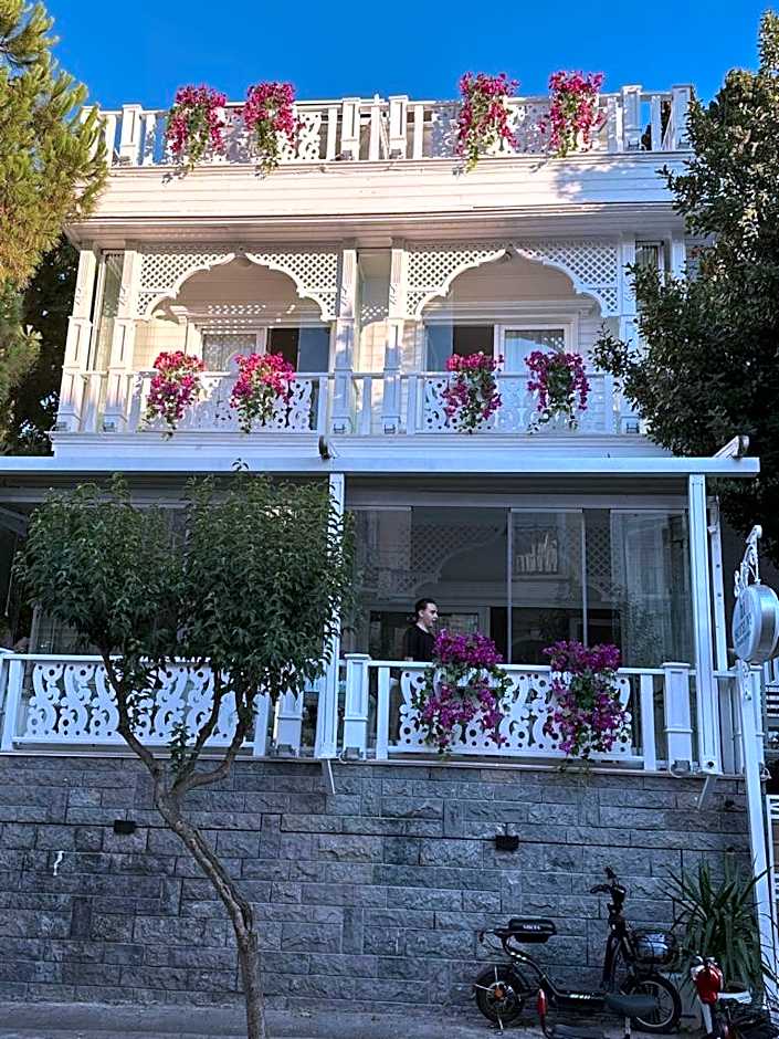 hi HOTEL IVY BÜYÜKADA