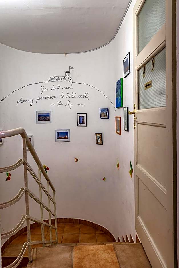 Hostel 24