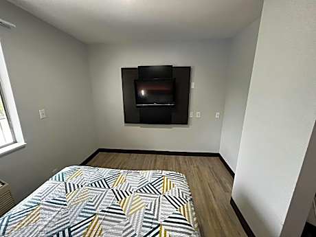 King Room - Non-Smoking