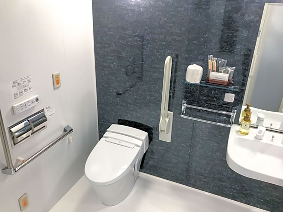 HOTEL LiVEMAX TAKAMATSU-EKIMAE