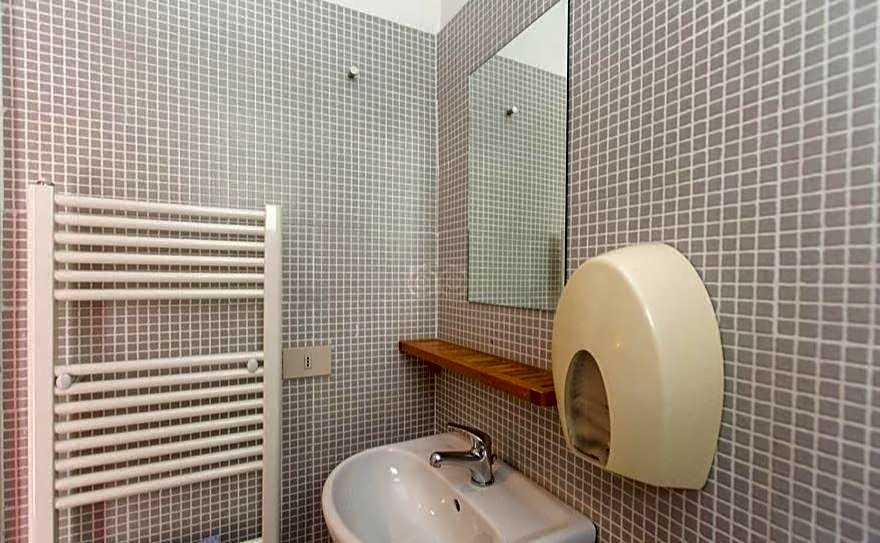 Sunflower City Student Hostel & Bar