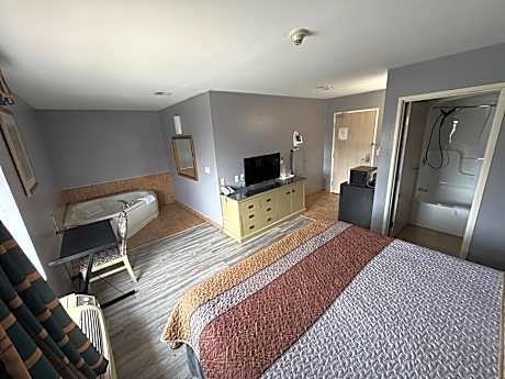 1 Suite King Bed Non-Smoking Jacuzzi Tub