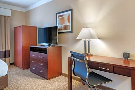Comfort Suites Linn County Fairground and Expo