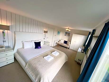 Junior Suite with Balcony