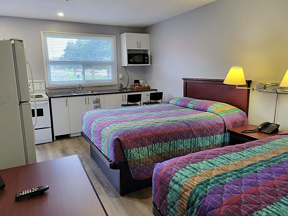 Photo 1 of 20 of 2 Queen Beds Suite