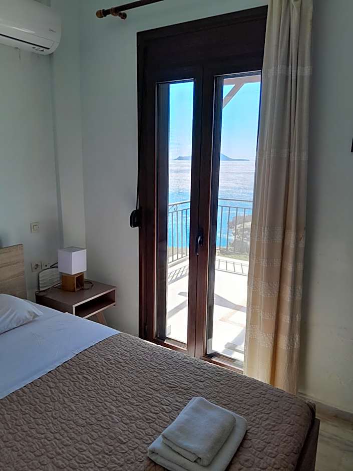 Kavos Melissa Studios