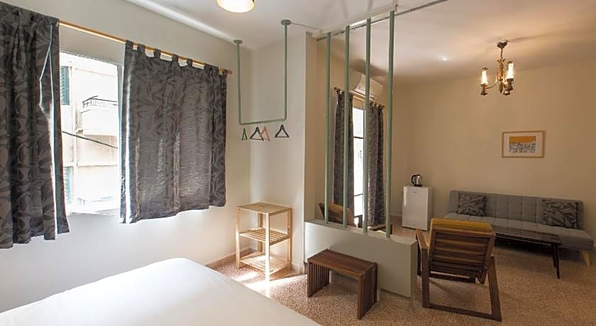 The Grand Meshmosh Hotel