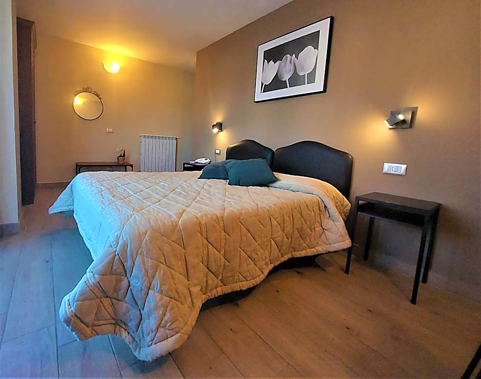 Hotel Altopiano Delle Rocche