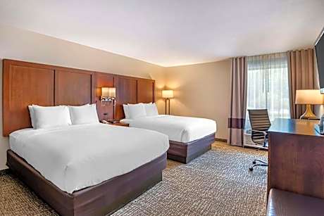 Queen Room with Two Queen Beds - Pet Friendly/Non-Smoking