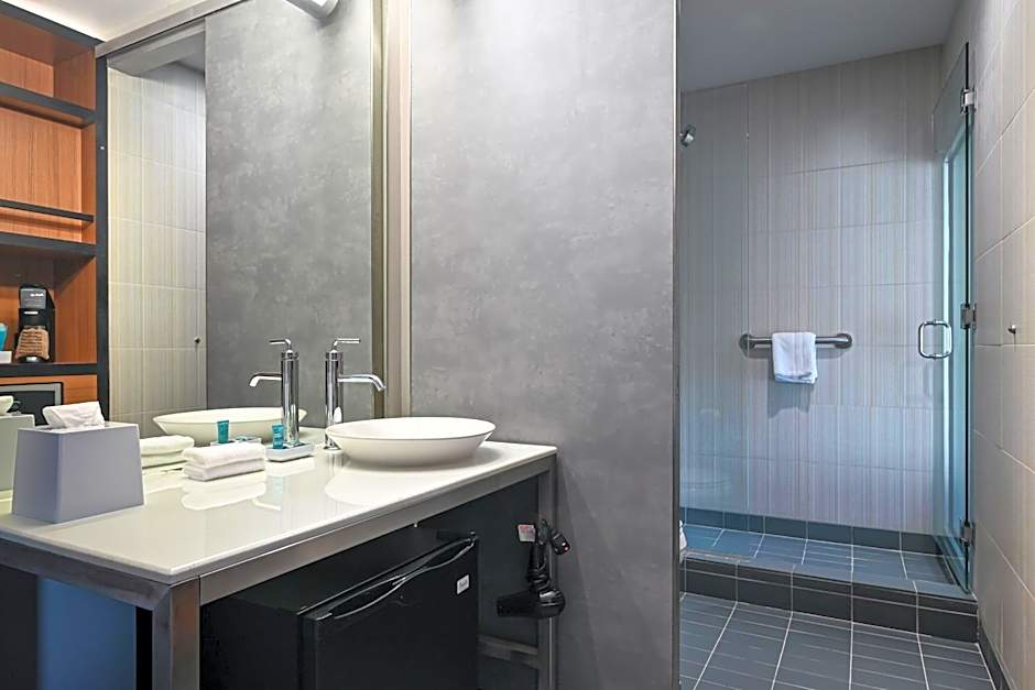 Aloft Charleston Airport & Convention Center