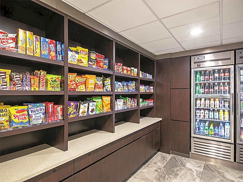 La Quinta Inn & Suites by Wyndham Austin Airport