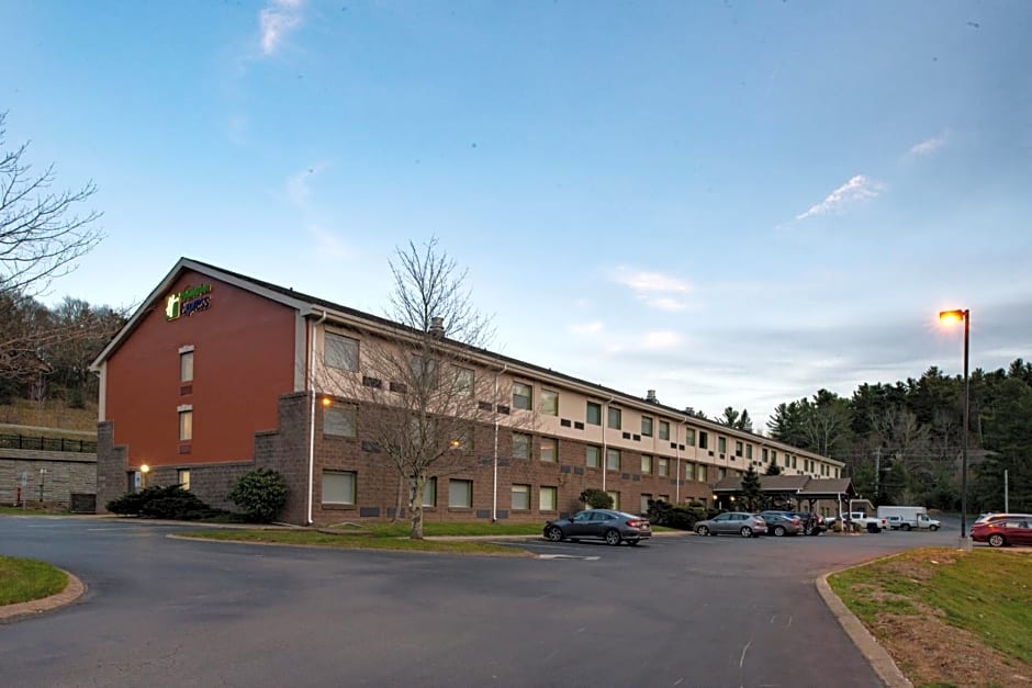 Holiday Inn Express Blowing Rock South By IHG