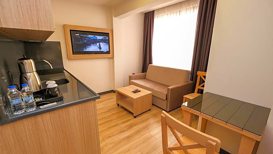 Alesta Seaside Residence