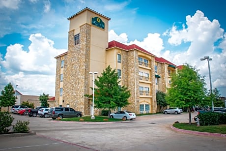 La Quinta by Wyndham Mansfield TX