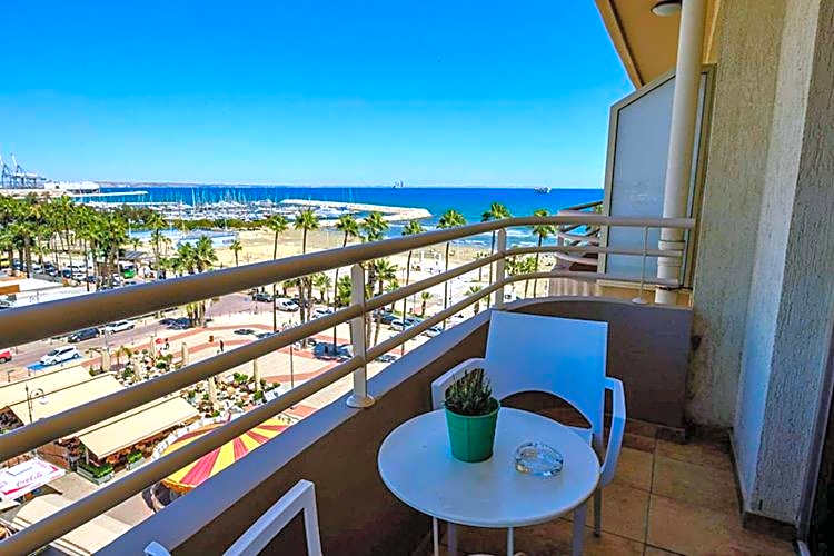 Les Palmiers Beach Boutique Hotel & Luxury Apartments