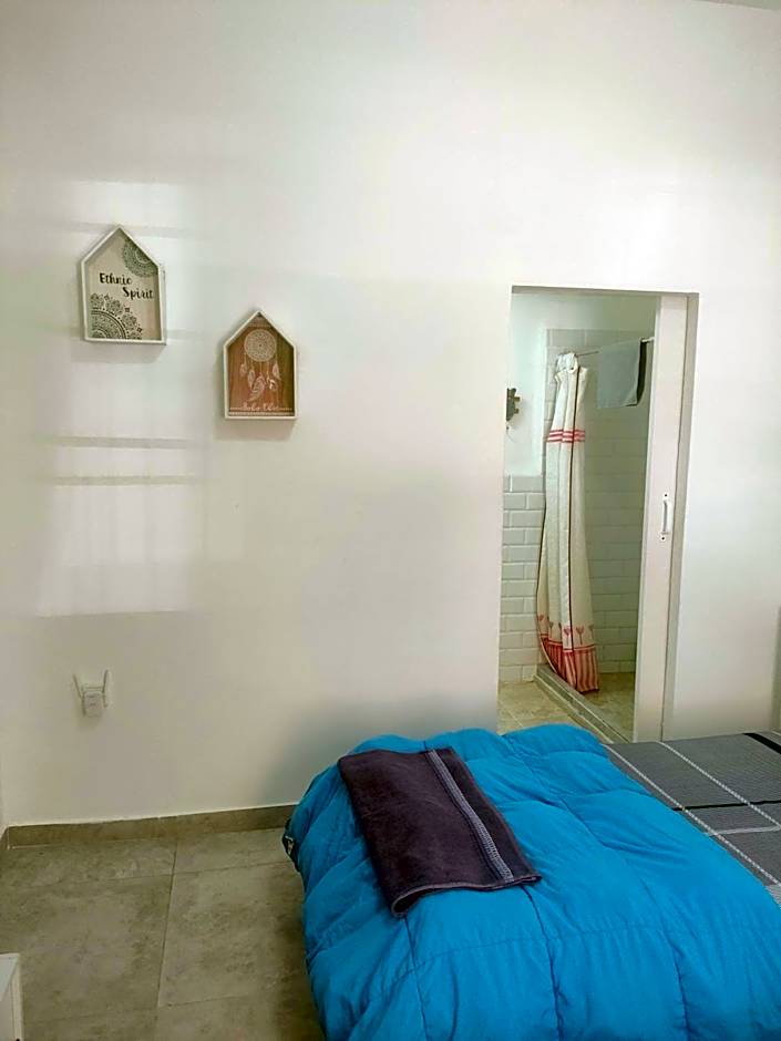 Alba 2 apartamento y Alba 3 habitación con baño