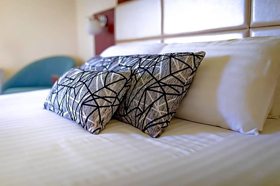 Charbonnier Motor Inn