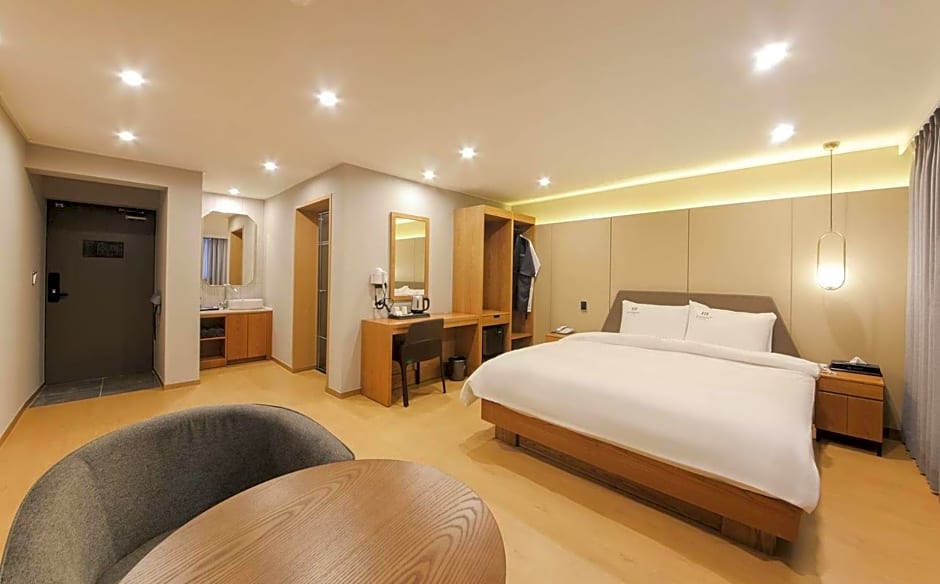 H Avenue Hotel in Gyeongju