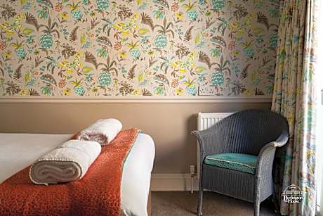 Small Double Ensuite