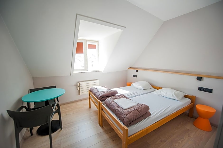 Jacques Brel Youth Hostel