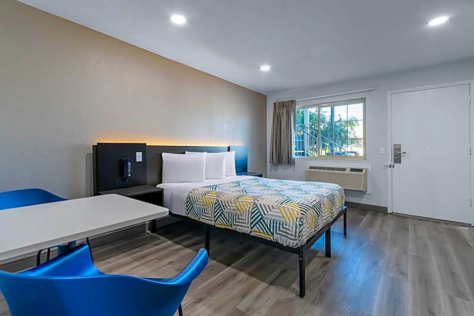 Motel 6-Willows, CA