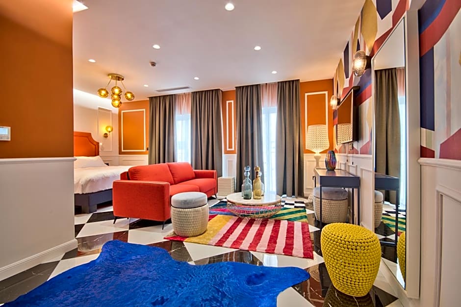 HOLM Boutique & SPA - IK Collection