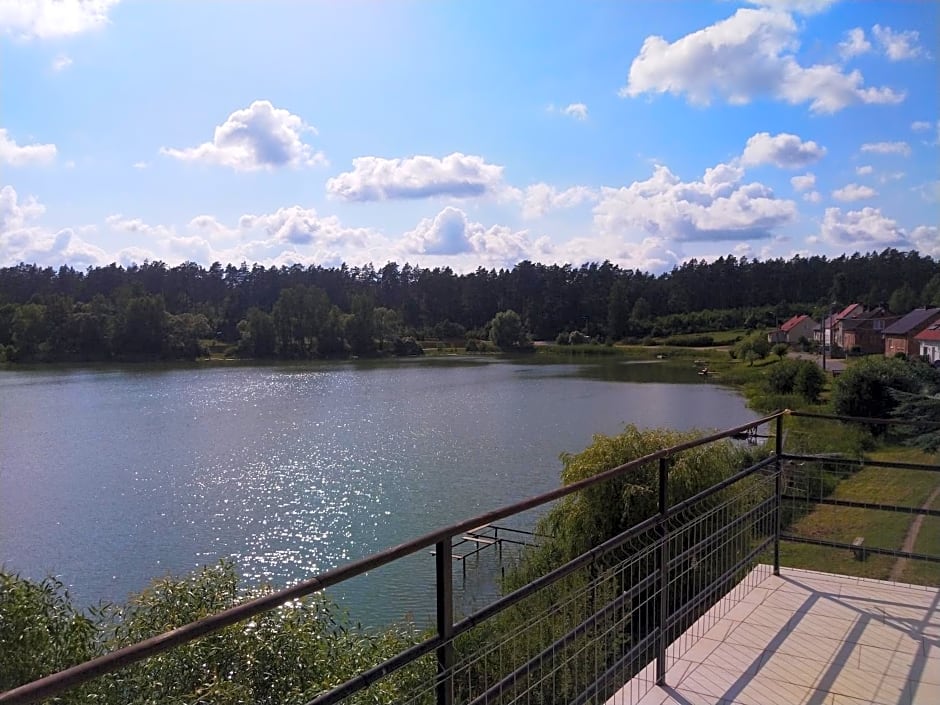 Nadbrzegiem Szczycionek - Domy całoroczne nad jeziorem