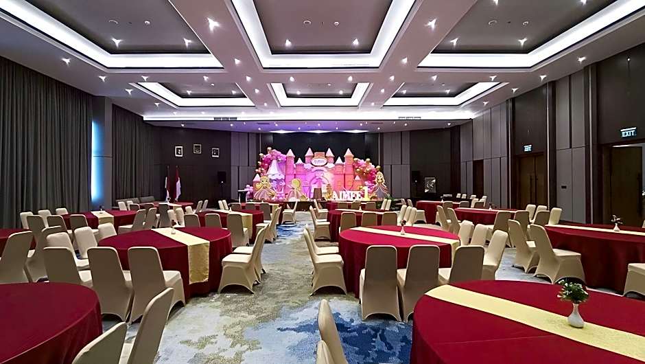 Rogers Hotel Manado
