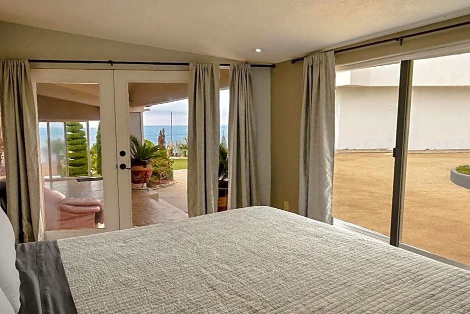 Half Acre Oceanfront Paradise With Private Pool, Jacuzzi, Fire Pit, Beach Access
