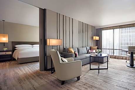 M 1 Bedroom Suite, M Club lounge access, 1 Bedroom Suite, 1 King