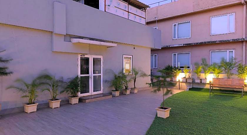 Hotel Sifat International