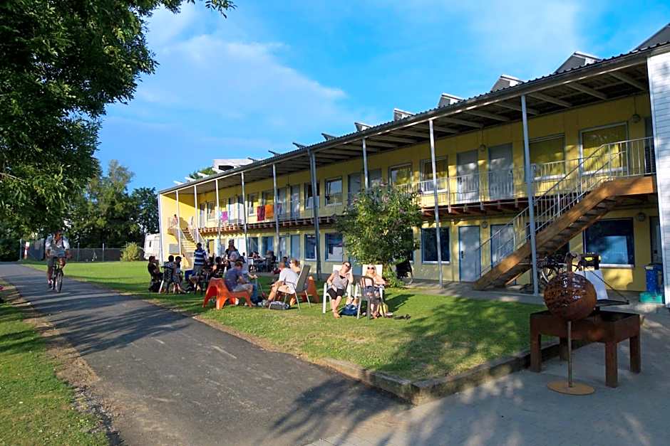 Swiss Hostel Lago Lodge