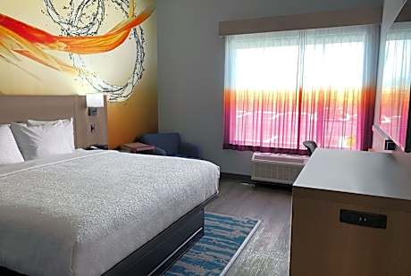 King Room - Non-Smoking