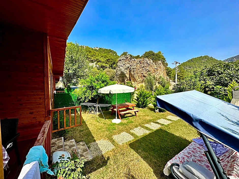 Hurmalik Aparts & Bungalows - Family Bungalows - Large Garden Bungalow with Barbecue