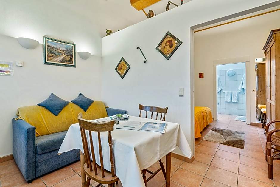 Elckerlyck Inn Hotel