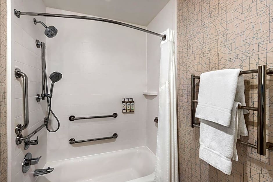 Holiday Inn Express Hotel & Suites Anniston/Oxford By IHG